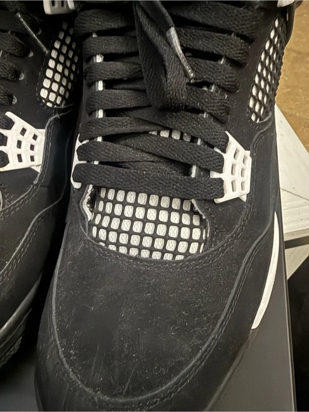 Jordan 4 Retro White Thunder